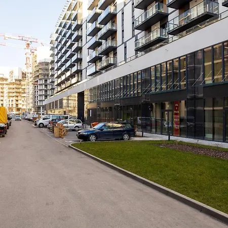 Wola Chic By Bookinghost *