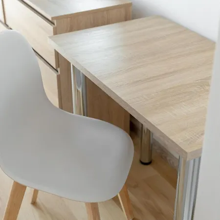 Wola Chic By Bookinghost