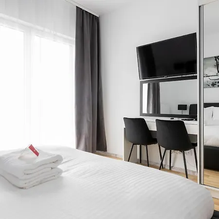 Wola Chic By Bookinghost