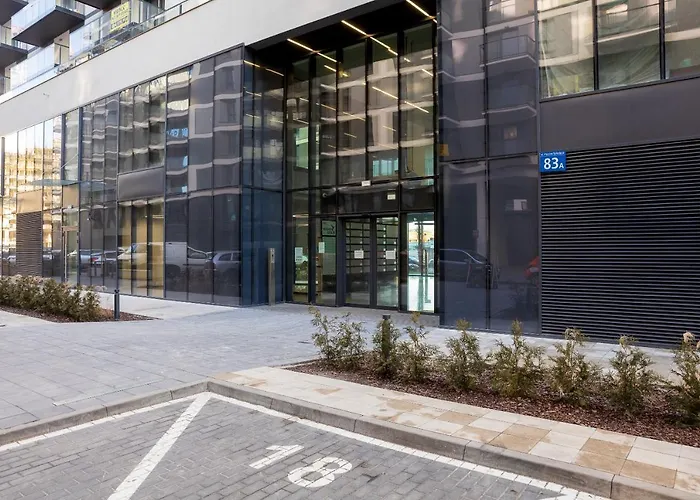 Wola Chic By Bookinghost