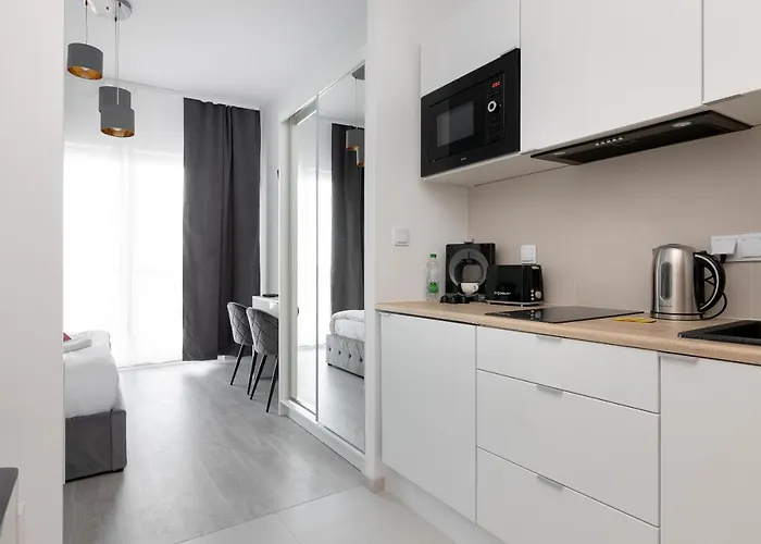 Wola Chic By Bookinghost 华沙