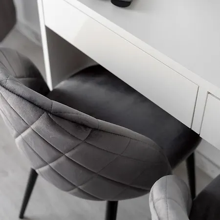 Wola Chic By Bookinghost * Varsovia