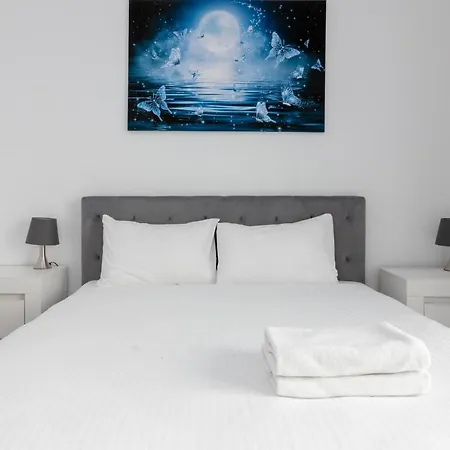 Wola Chic By Bookinghost * Varsovia