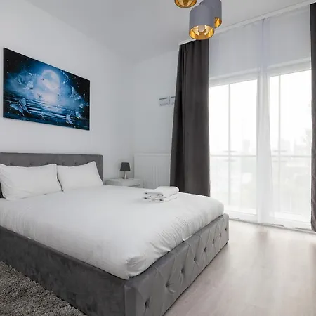 Wola Chic By Bookinghost